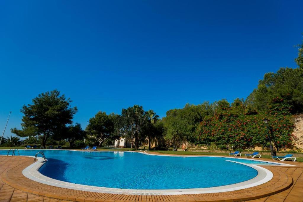 Apartamentos Lomas De كامبوامور المظهر الخارجي الصورة
