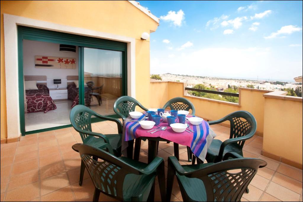 Apartamentos Lomas De كامبوامور الغرفة الصورة
