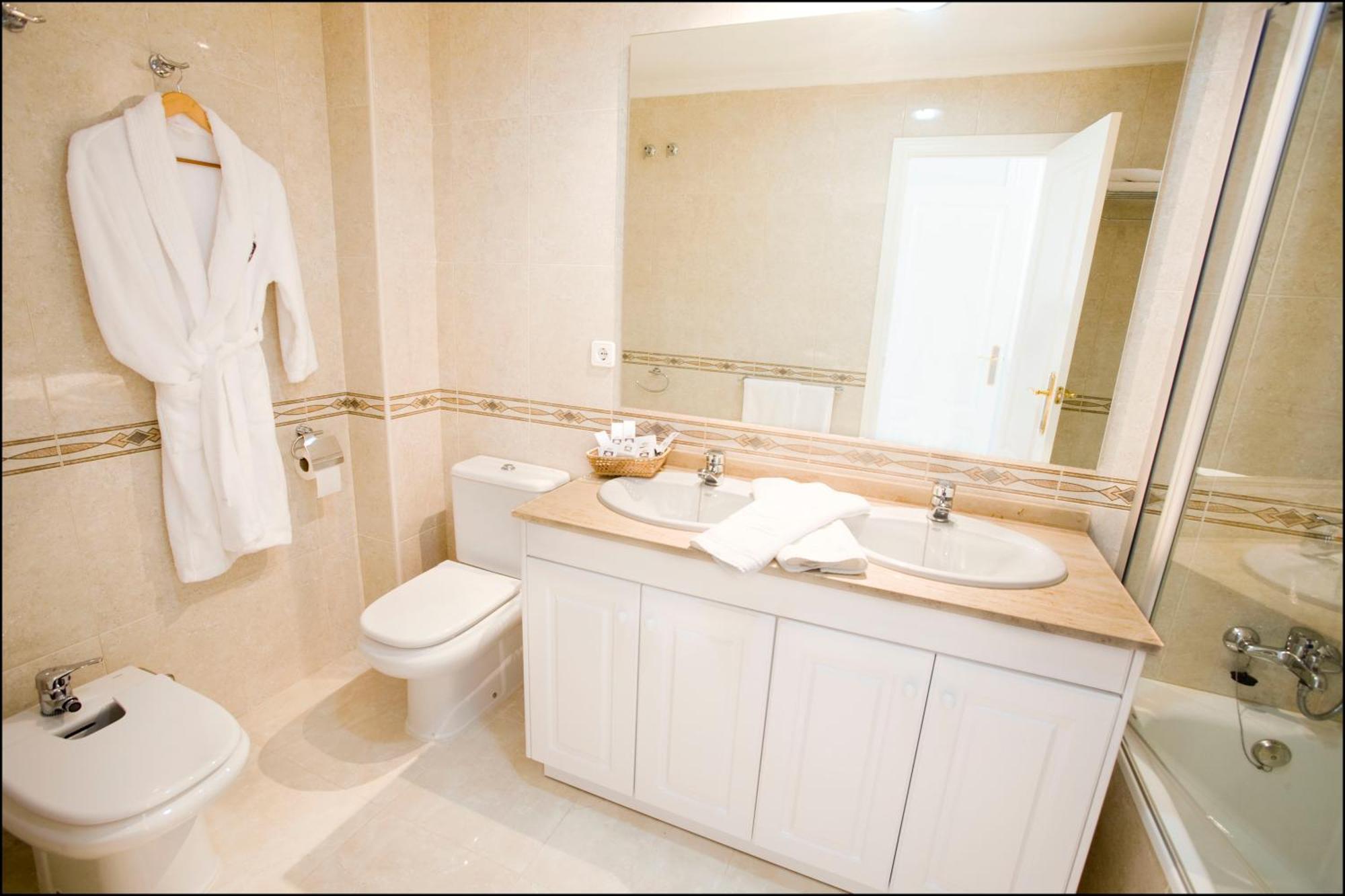 Apartamentos Lomas De كامبوامور المظهر الخارجي الصورة