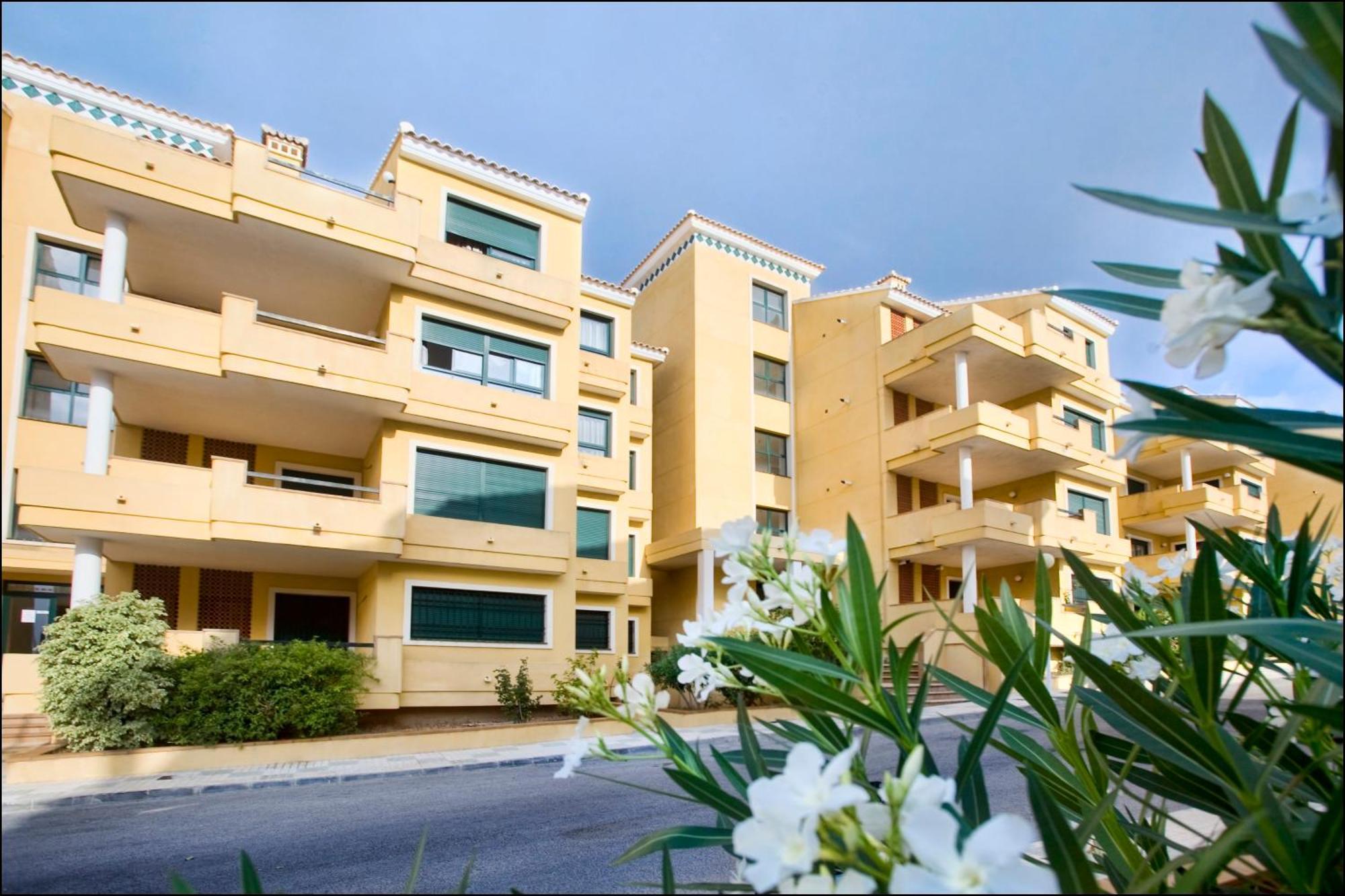 Apartamentos Lomas De كامبوامور المظهر الخارجي الصورة
