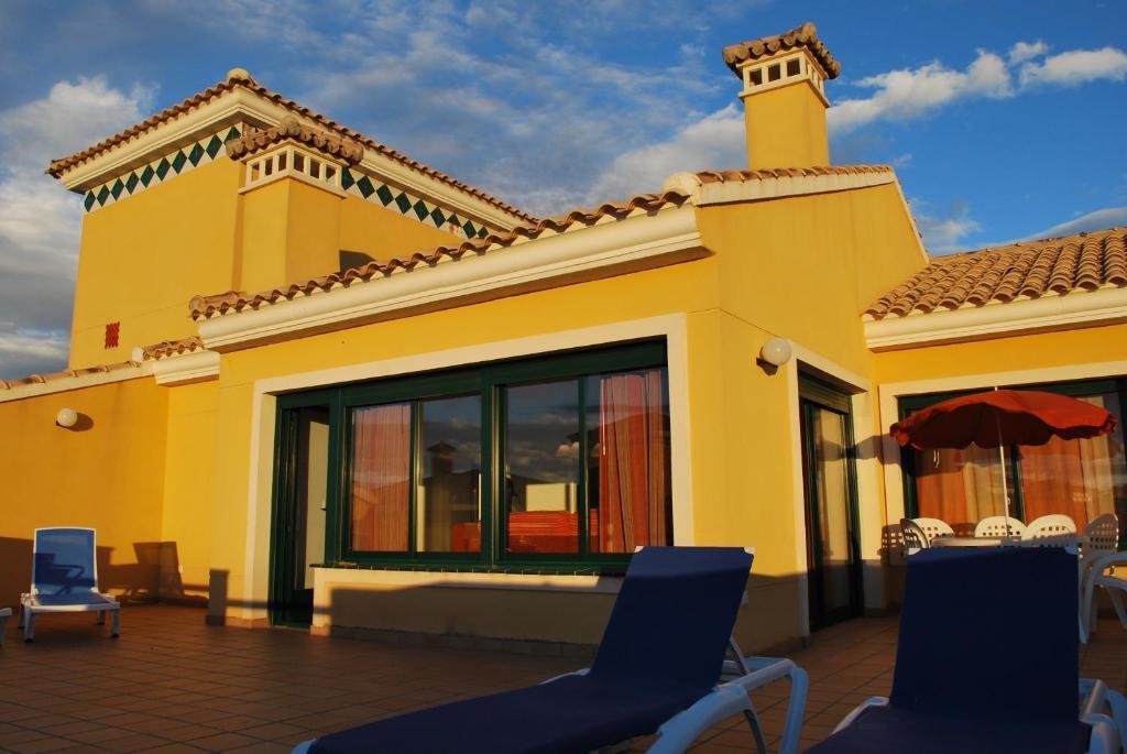 Apartamentos Lomas De كامبوامور المظهر الخارجي الصورة